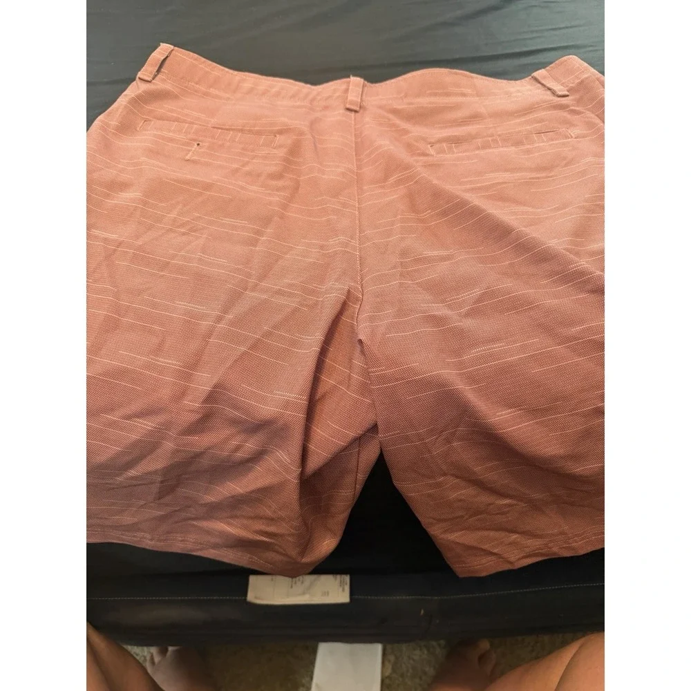JACK NICKLAUS ROSE COLOR TWILL BERMUDA GOLF SHORTS SIZE 38 - Picture 3 of 4